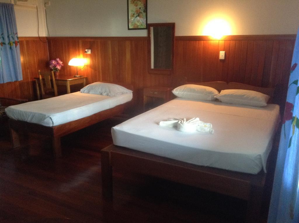 Rekona Lodge Gizo Habitación foto